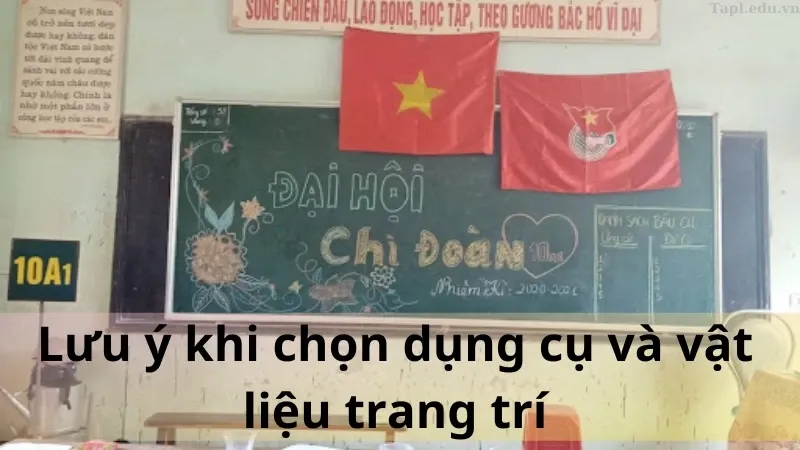 trang trí bảng đại hội chi đoàn 4