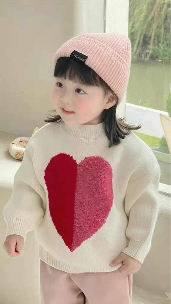 Bộ sưu tập hình nền em bé gái phong phú và độc đáo