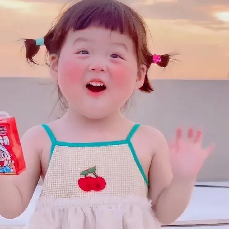 Hình nền em bé gái HD sắc nét và ngộ nghĩnh dành cho bạn