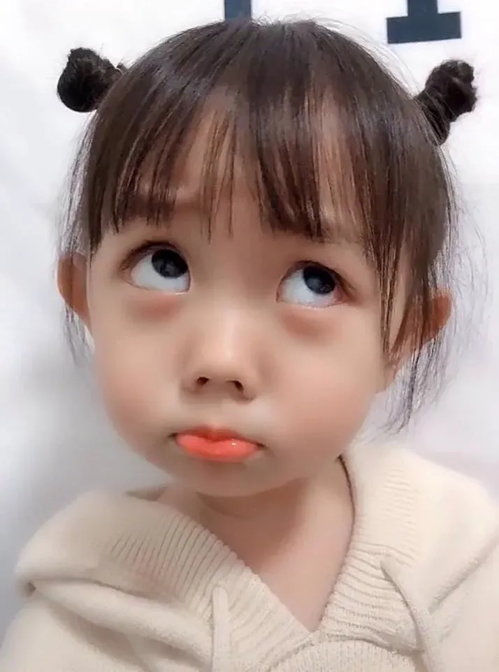 Hình ảnh bé gái dễ thương cho điện thoại miễn phí dễ tải về
