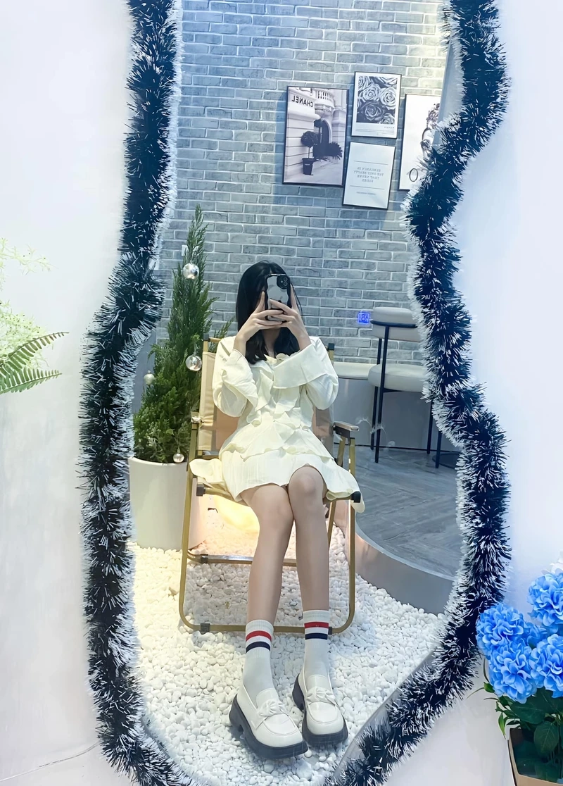 Ảnh k7 nữ dễ thương, thể hiện vẻ đẹp nhẹ nhàng và thanh thoát