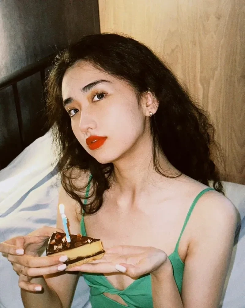 Ảnh gái cute 2k2, thu hút với vẻ đẹp trong sáng và ngây thơ