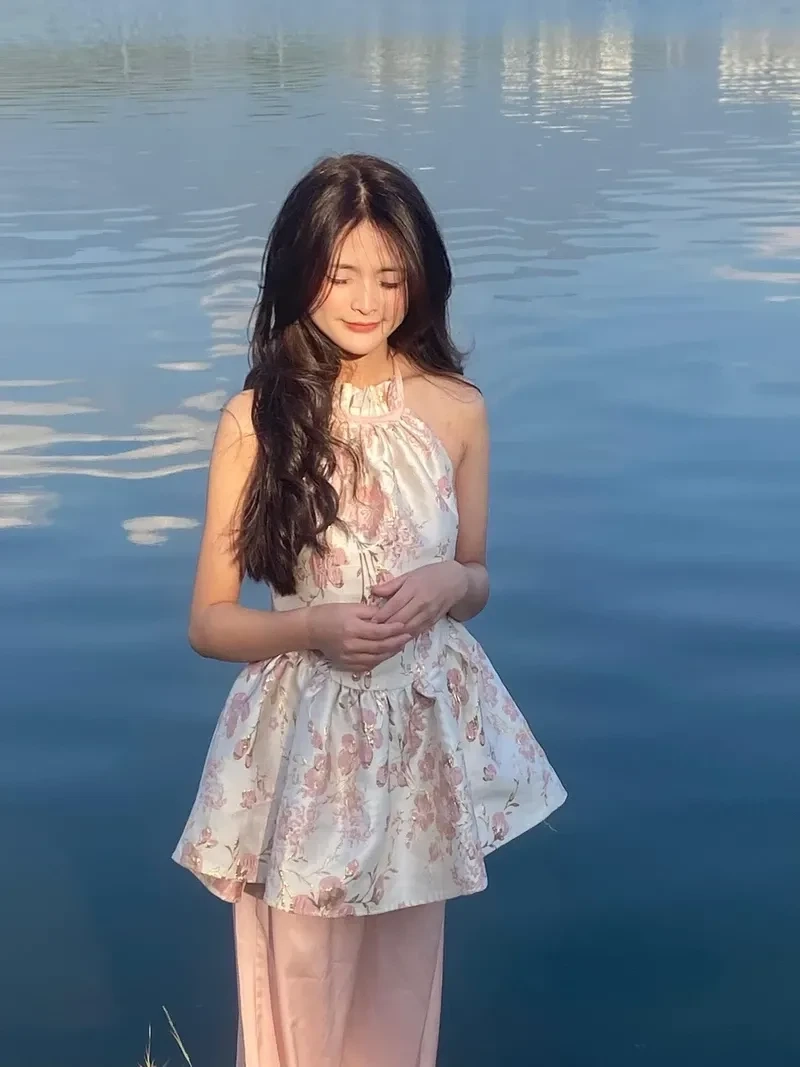 Ảnh gái xinh k9 đầy quyến rũ, thể hiện sự tươi mới và năng động