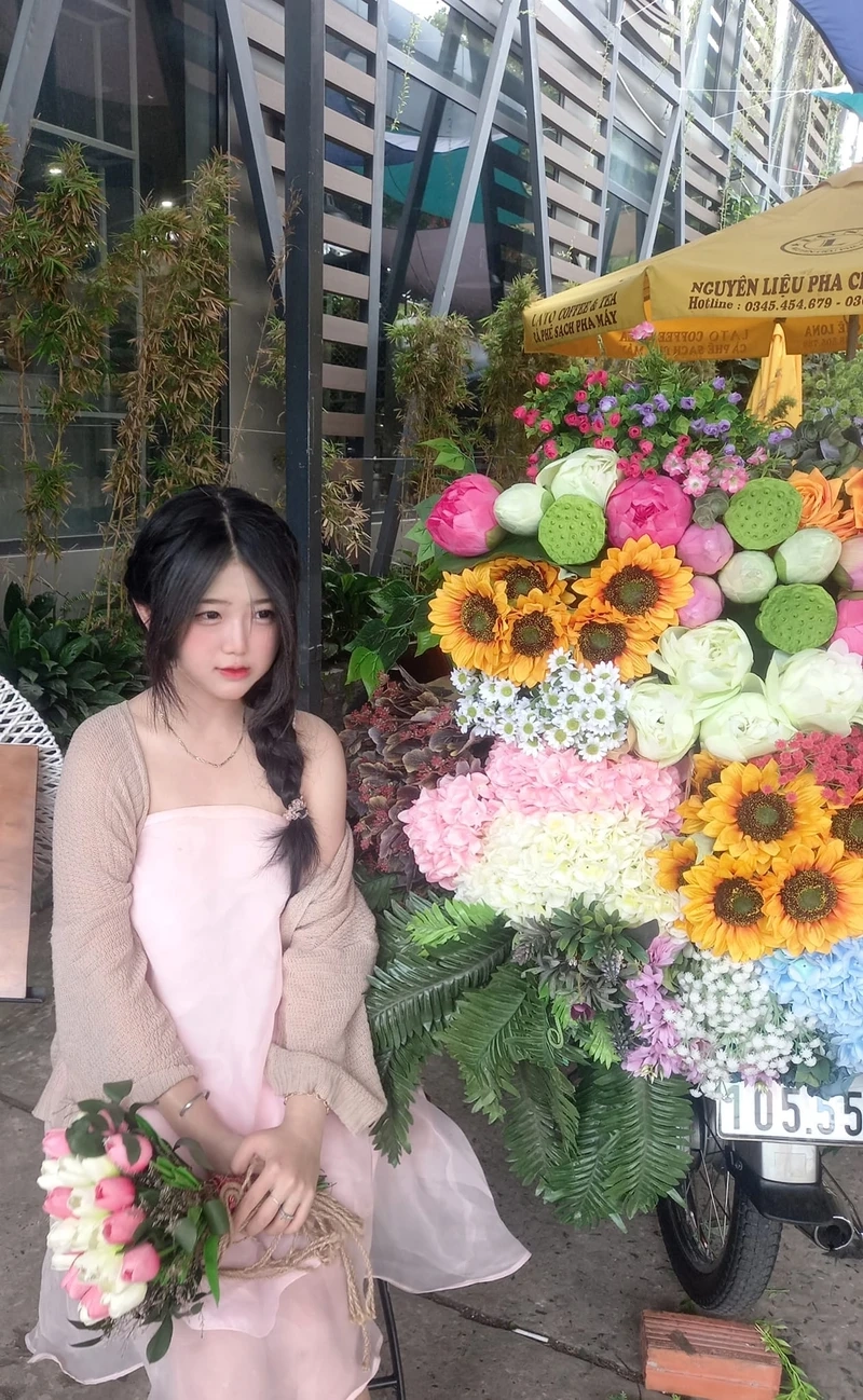 Hình ảnh gái 2k5 đẹp nhất cho điện thoại sắc nét và cuốn hút