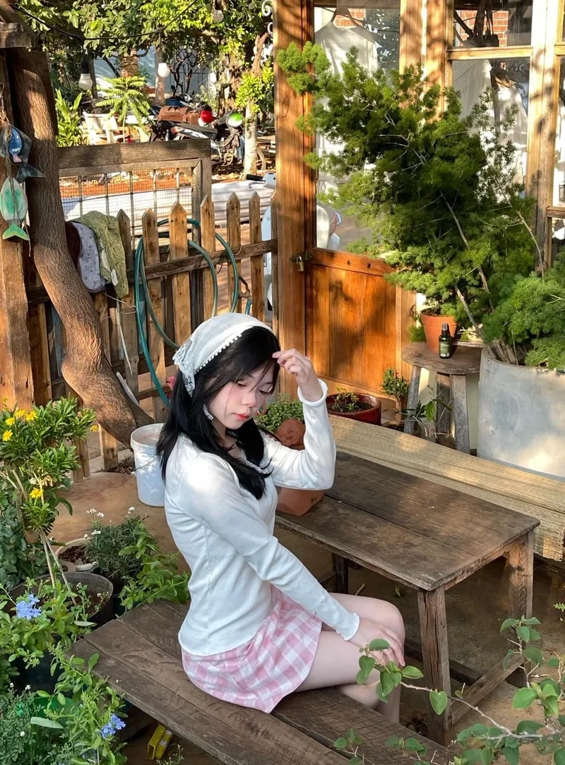 Hình nền gái 2k5 cho điện thoại đầy cuốn hút và ấn tượng