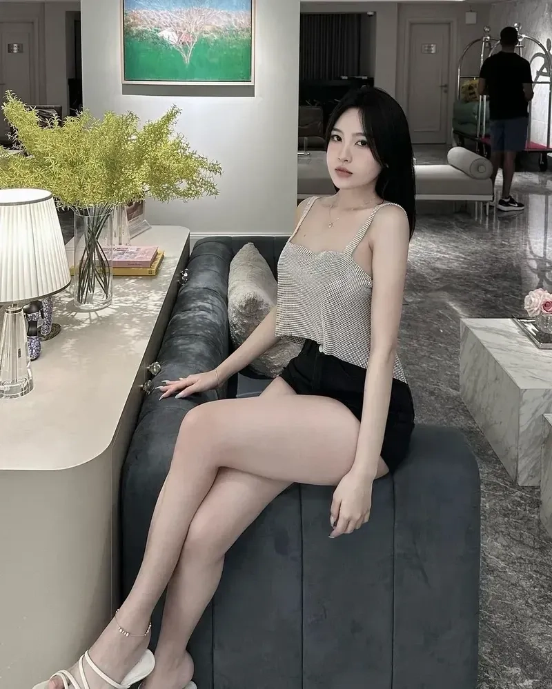 Hình nền gái xinh 4k mới nhất, tải về ngay để làm mới thiết bị