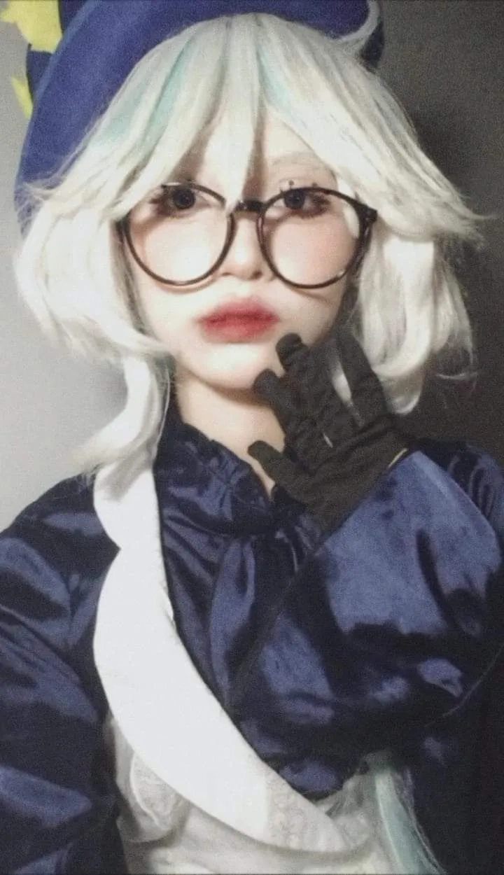 Ảnh cosplay Storm (X-Men) với thần thái uy nghi và sức mạnh thiên nhiên