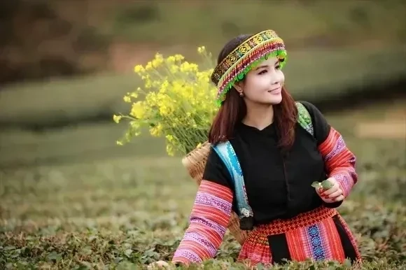 Gái dân tộc Nùng, mang trong mình vẻ đẹp bình dị và hiền hòa