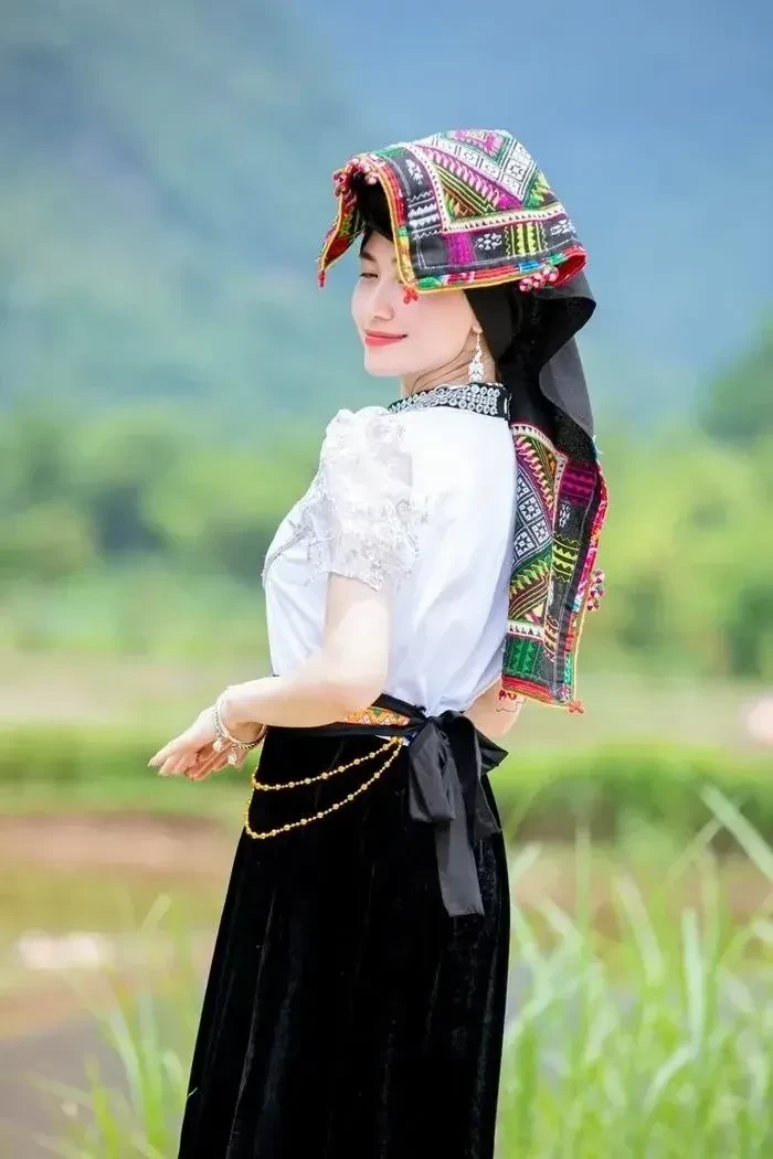Gái dân tộc Ê Đê, xinh đẹp và đậm đà bản sắc văn hóa