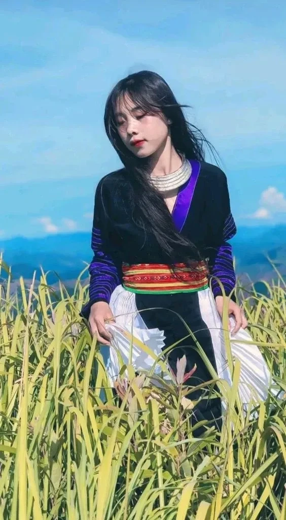 Gái dân tộc Tày, với nét đẹp thôn quê và duyên dáng tự nhiên