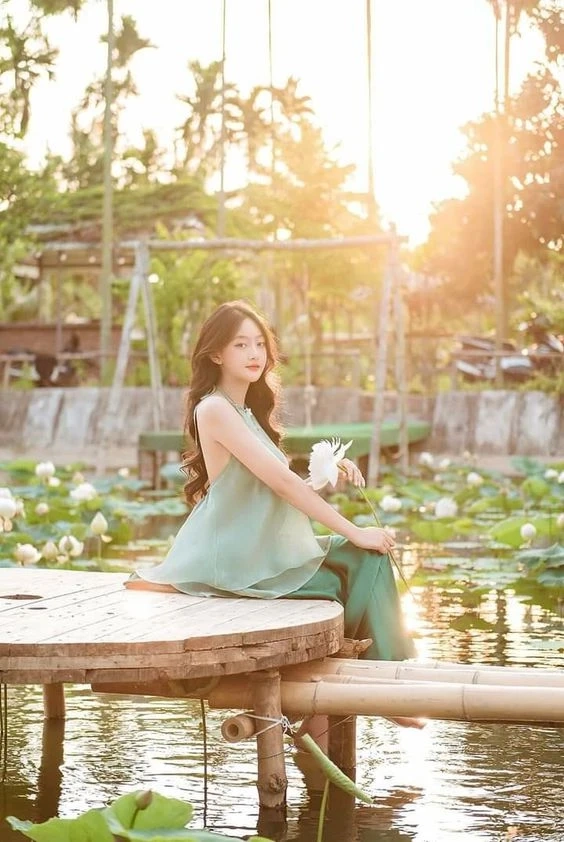 Ảnh gái quê dệt vải với nét đẹp truyền thống và sự khéo léo đầy tinh tế