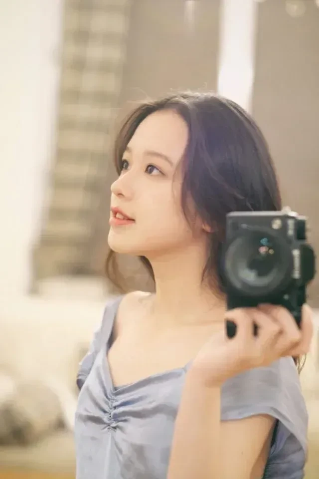 Ảnh gái Trung Quốc mặc sườn xám tôn vinh vẻ đẹp truyền thống