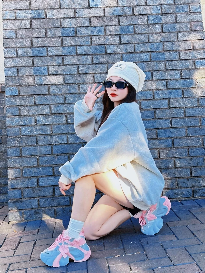 Hình ảnh girl xinh 2K6 miễn phí phù hợp làm hình nền hoặc thiết kế