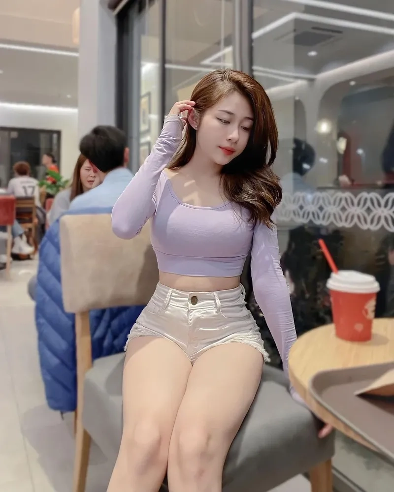 Hình nền con gái xinh chibi Instagram làm mới không gian thiết bị của bạn