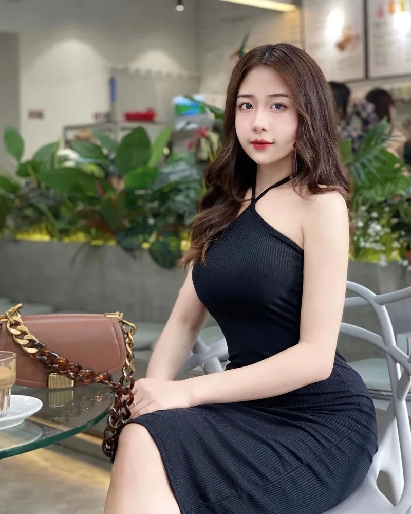 Ảnh đại diện con gái xinh ngầu Instagram làm nổi bật tài khoản của bạn