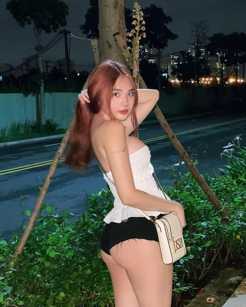 Hình nền gái xinh Instagram làm mới giao diện điện thoại của bạn