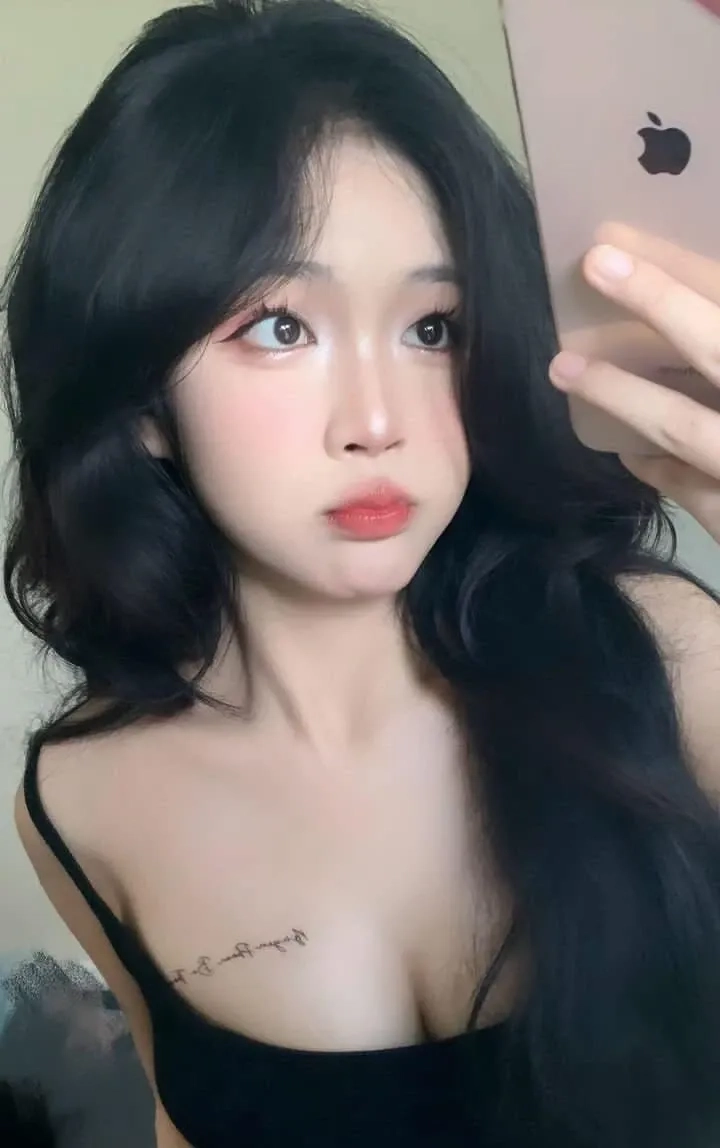 Tải hình nền gái xinh 4K cho máy tính để làm mới giao diện độc đáo, đẹp mắt