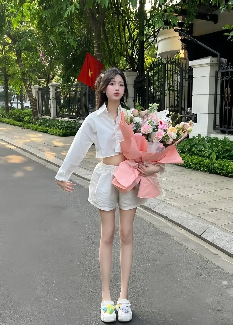 Hình nền gái xinh 4K cho máy tính dễ thương giúp màn hình thêm sinh động