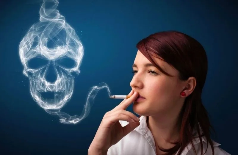 Avatar ảnh con gái hút thuốc buồn mang lại nét hoài niệm