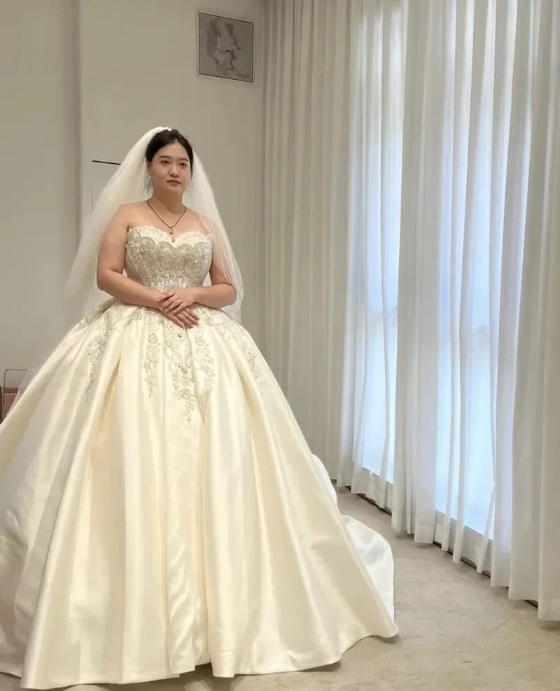 Hình nền cô gái mập dễ thương cho điện thoại sống động nhất