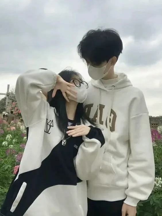 Hình ảnh tình yêu chibi mang lại cảm giác dễ thương và hồn nhiên