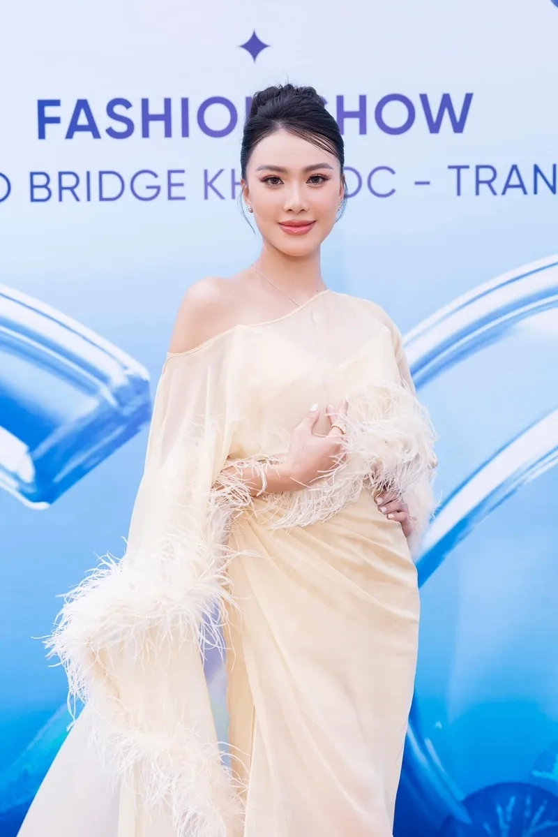 Người mẫu Kim Duyên được yêu thích bởi sự chuyên nghiệp trên sàn diễn