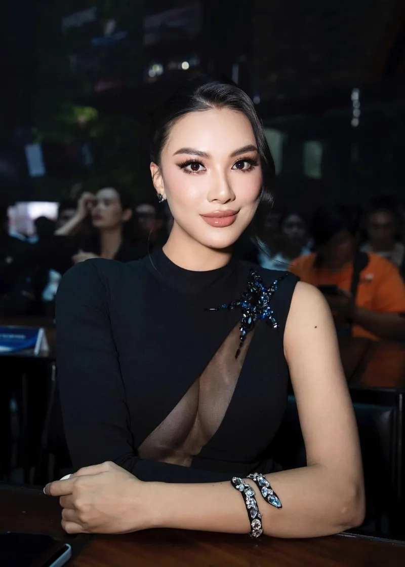 Kim Duyên tiền định là câu chuyện gắn liền với sự nghiệp sắc đẹp của cô