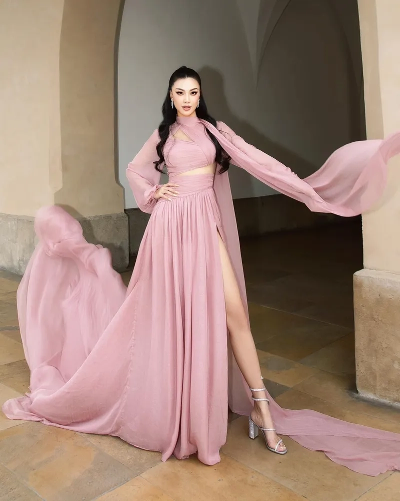 Hoa hậu Kim Duyên luôn là đại diện xuất sắc của Việt Nam tại quốc tế