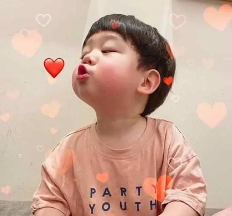 In love meme ngộ nghĩnh và đáng yêu mang lại cảm giác vui vẻ