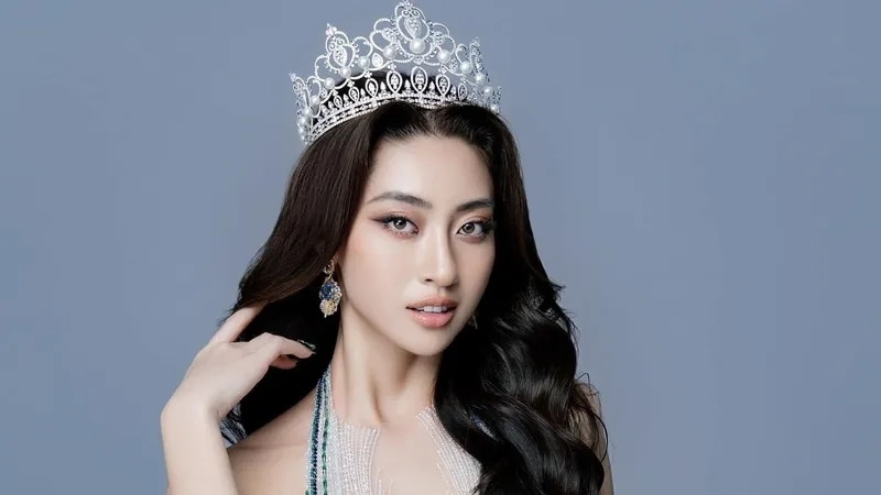 Hoa hậu 2019 Lương Thùy Linh gây ấn tượng mạnh tại đấu trường quốc tế