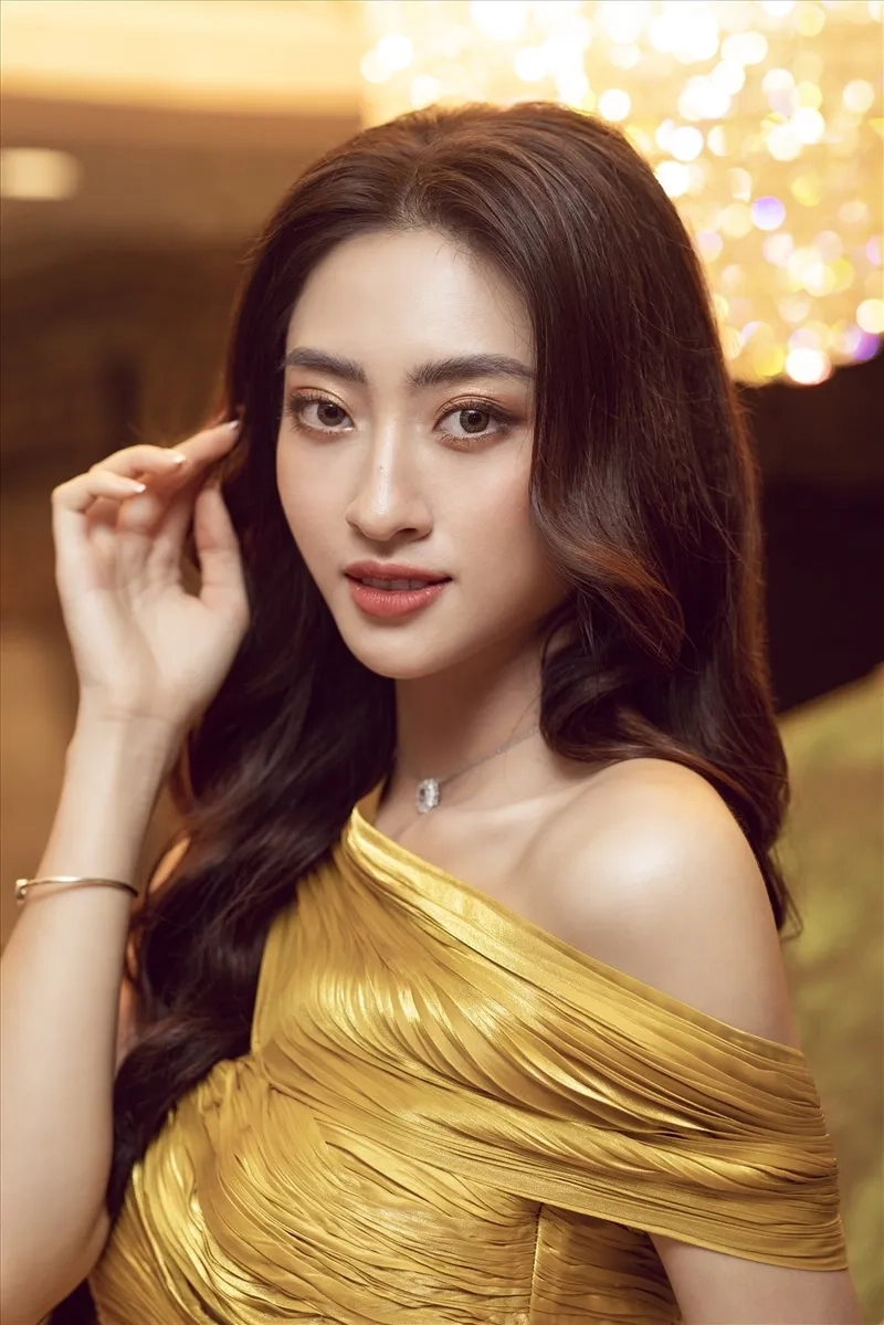 Hoa hậu Cao Bằng Lương Thùy Linh luôn được khán giả yêu mến