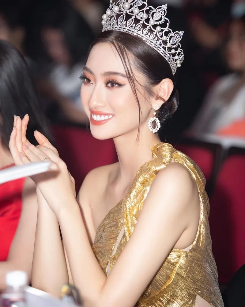 Hoa hậu Lương Thùy Linh tiểu sử là hành trình đầy cảm hứng