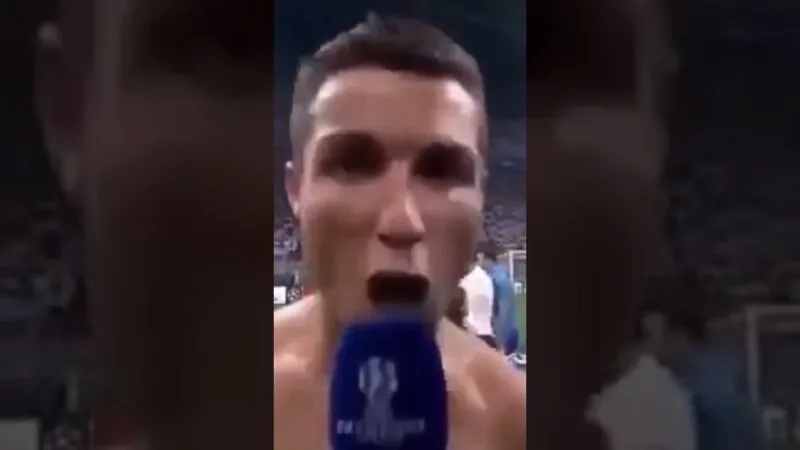 Meme Ronaldo Messi hài hước phù hợp làm ảnh chế vui nhộn