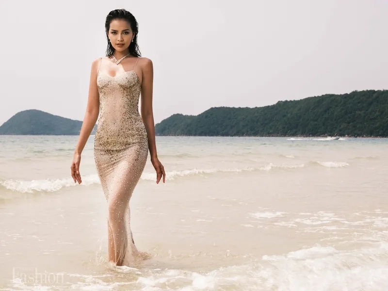 Áo dài Miss Universe 2022 giúp Ngọc Châu tỏa sáng trên sân khấu