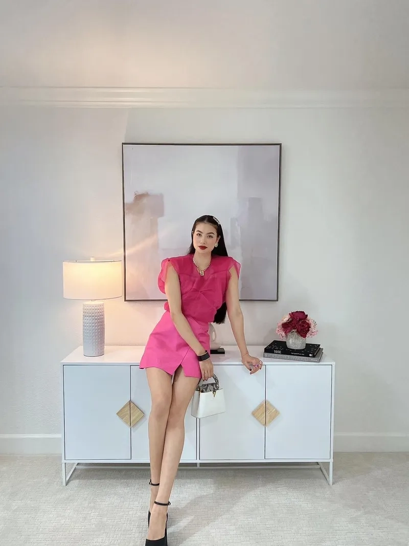 Phạm Hương ở Mỹ tiếp tục phát triển sự nghiệp và quảng bá văn hóa