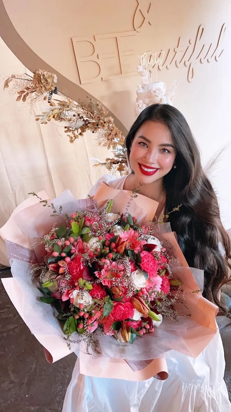 Hoa hậu Hoàn Vũ 2015 Phạm Hương luôn là niềm tự hào của Việt Nam