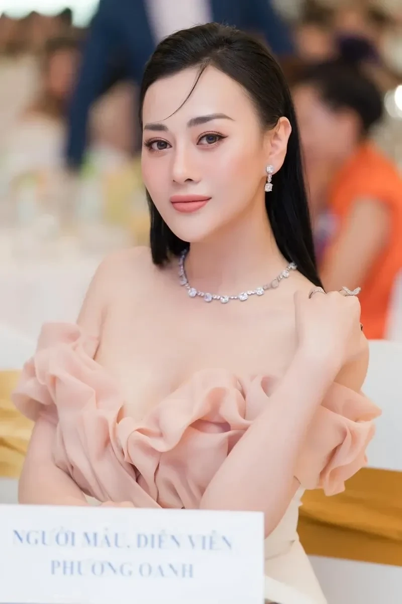 Diễn viên Phương Oanh và chồng luôn là chủ đề quan tâm của khán giả