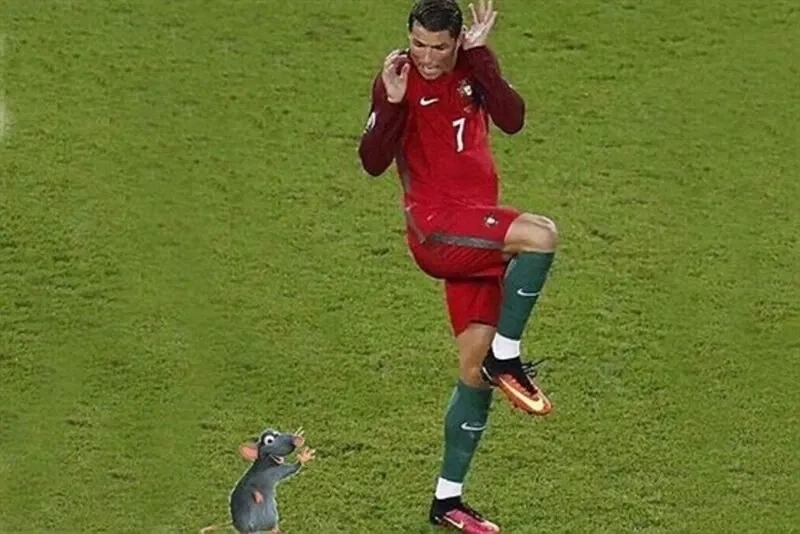 Meme Ronaldo siu hài hước với khoảnh khắc siêu kinh điển