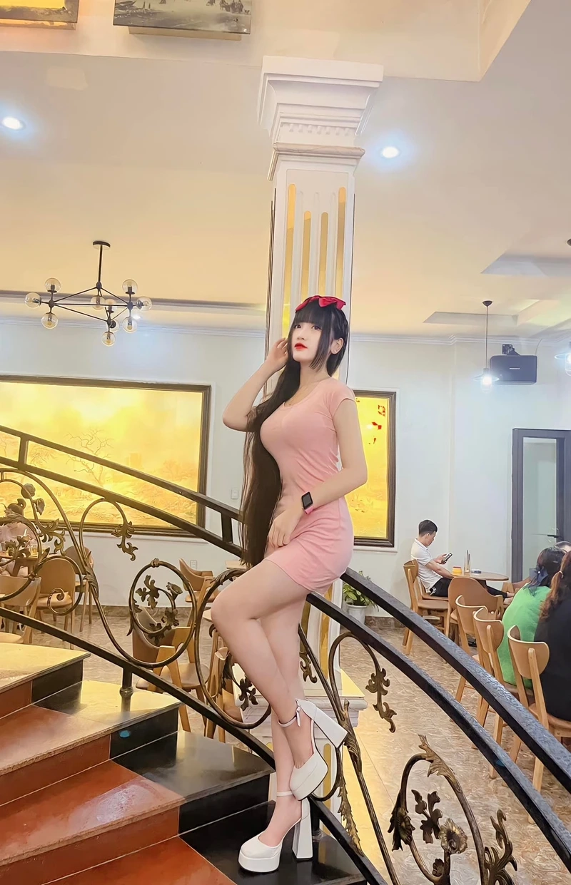 Anh bikini gai dep tạo nên hình ảnh quyến rũ, tỏa sáng đầy cuốn hút