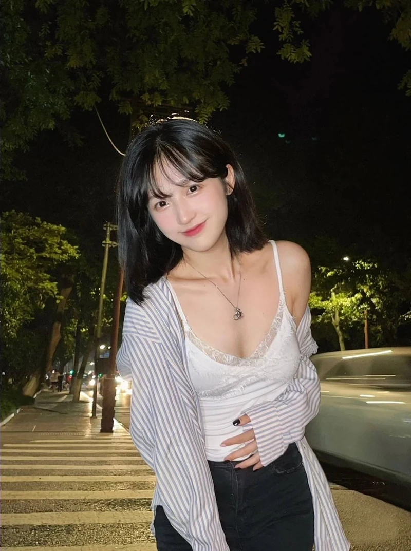 Hình cute con gái mang đến sự dễ thương cùng thần thái rạng rỡ đáng yêu