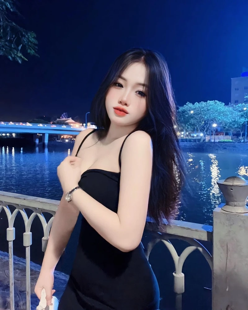 Dòng gái xinh và hot với vẻ đẹp cuốn hút đầy ấn tượng