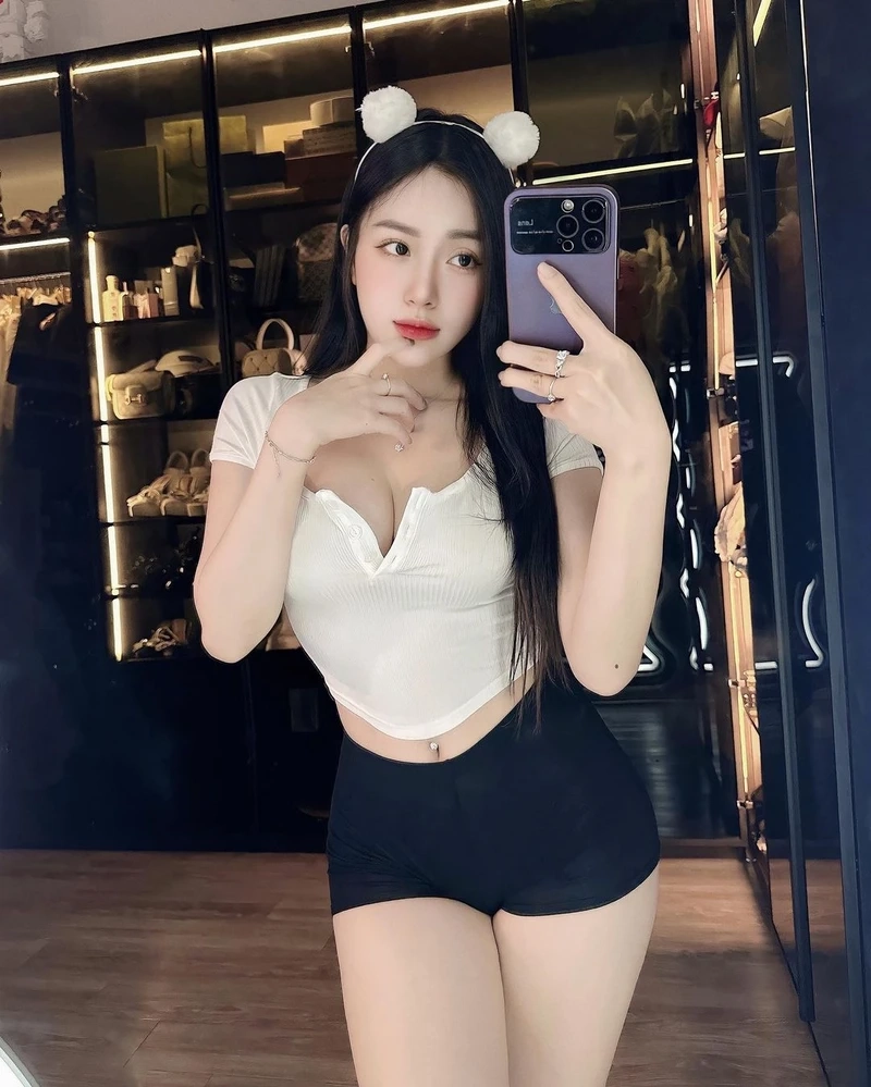 Gái xinh chụp ảnh sexy, khoe nét đẹp tự nhiên và quyến rũ