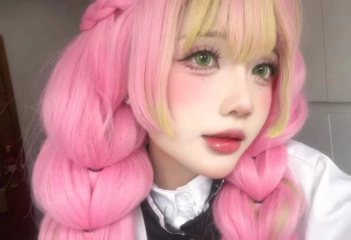 Cosplay Mitsuri bổ mắt với tạo hình cực kỳ ấn tượng