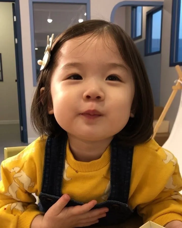 Avt em bé đáng yêu hết mức