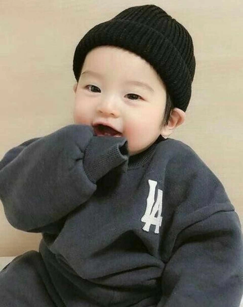 Ảnh avatar em bé cute ngọt ngào