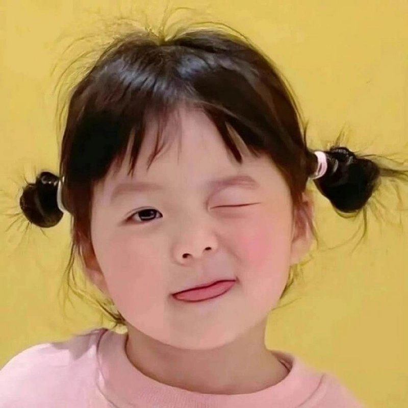 Ảnh avatar em bé dễ thương tự nhiên