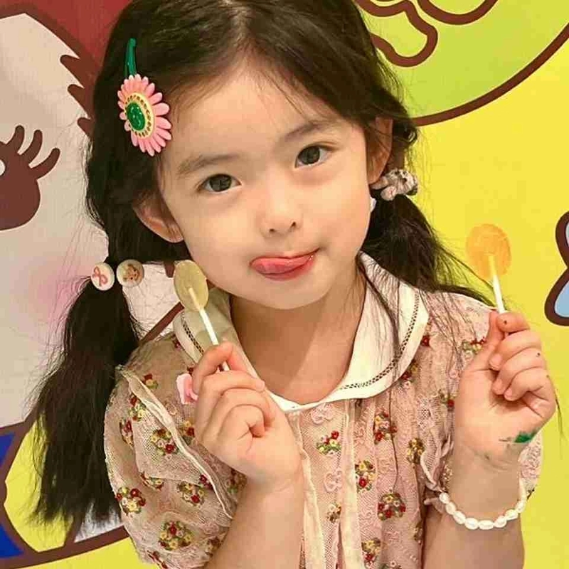 Ảnh đại diện em bé cute rạng rỡ