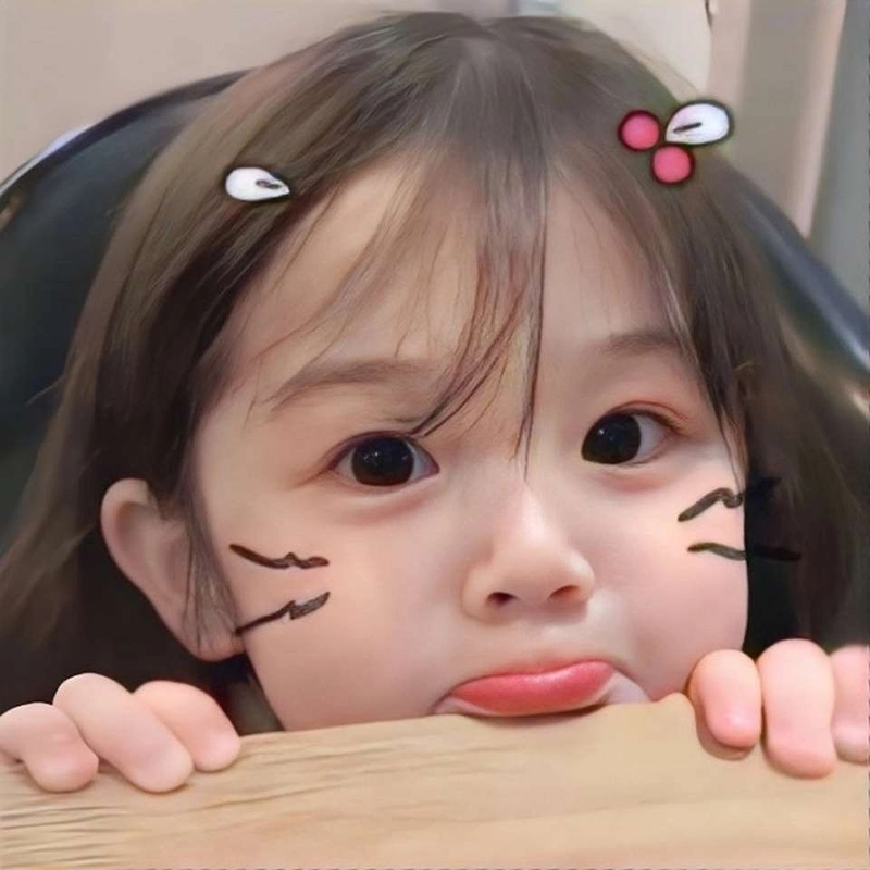 Hình avatar em bé ngọt ngào và sáng