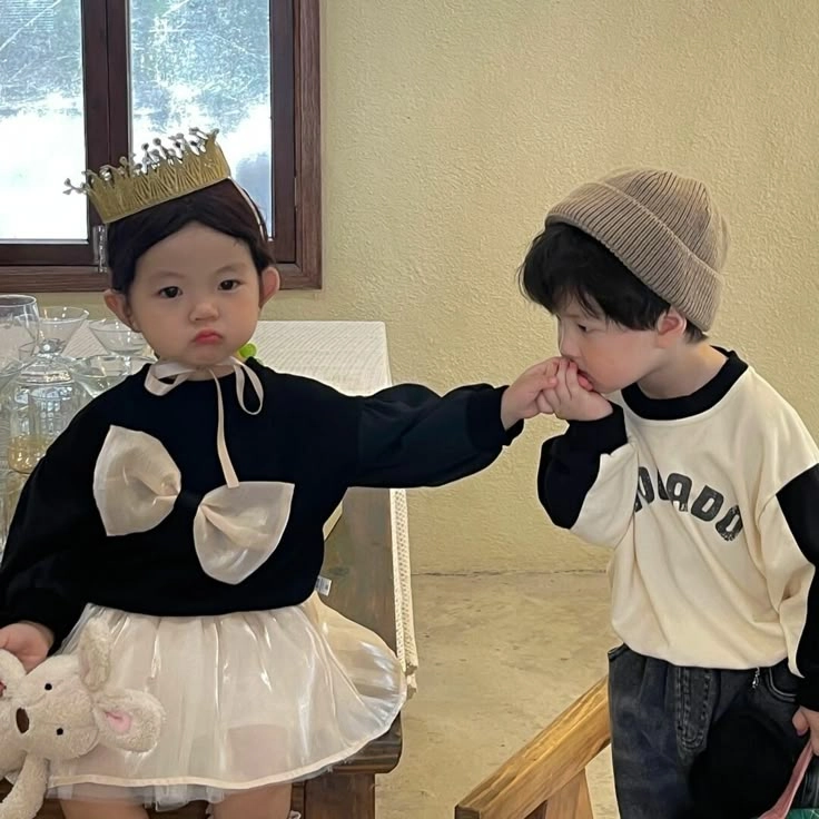 Avatar em bé cặp dễ thương nổi bật