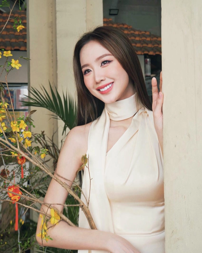 Vương miện Bảo Ngọc biểu tượng chiến thắng lộng lẫy